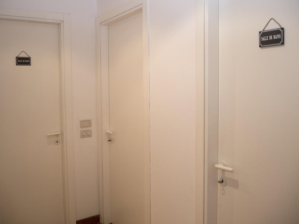 Collemare Apartment เปซาโร ภายนอก รูปภาพ