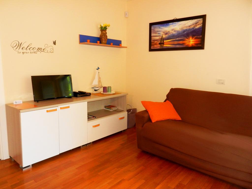 Collemare Apartment เปซาโร ภายนอก รูปภาพ